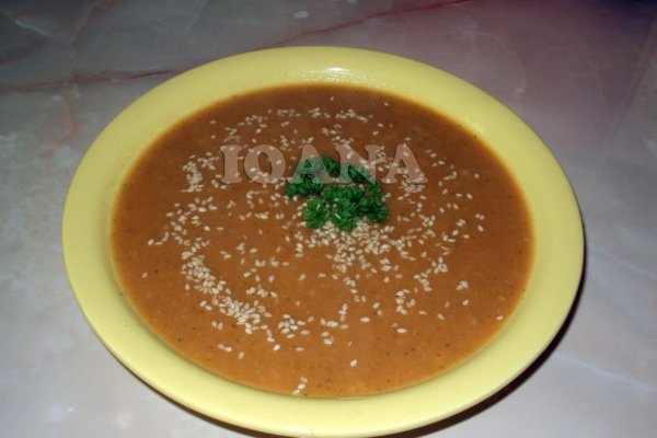 Supa crema de dovlecei cu susan