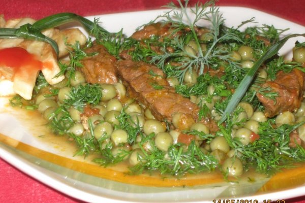 Mancare de mazare cu stroganoff de vitel