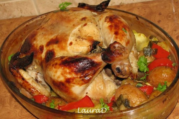 Pui la cuptor cu cartofi noi,ceapa verde si dovlecei