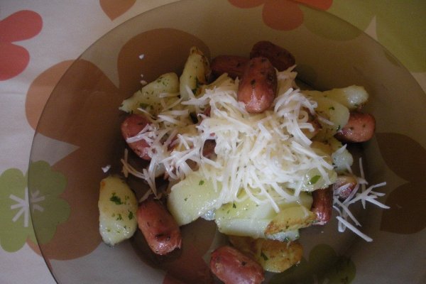 Craticioara cu cartofi si crenvusti