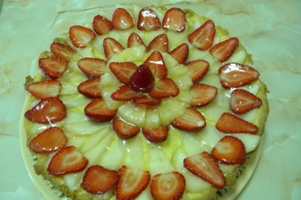 Tarta cu crema de vanilie si fructe