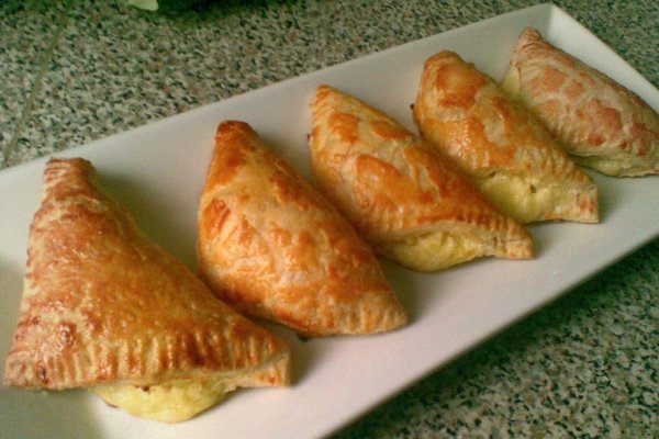 Triunghiuri cu telemea