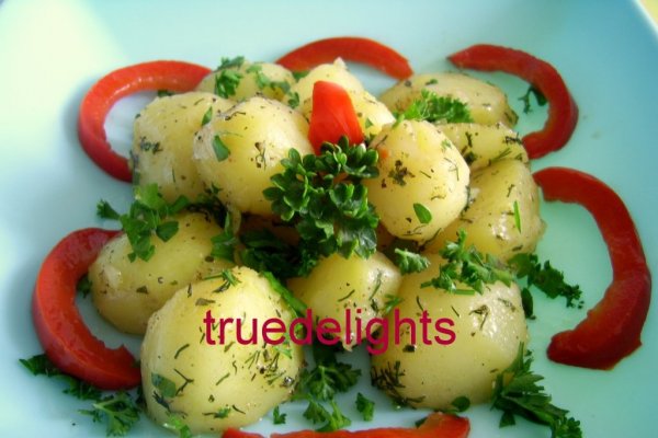 Cartofi noi cu lamaie la cuptor