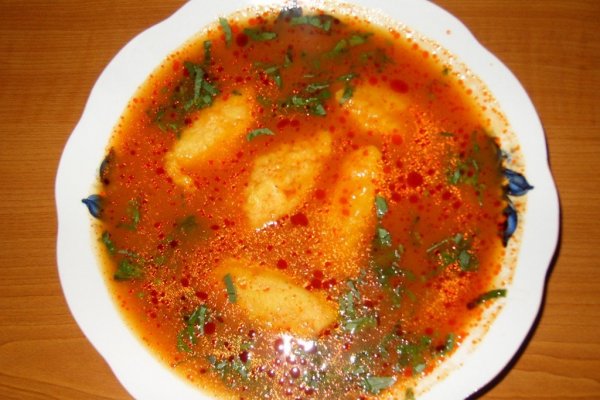 Supa de rosii cu galuste