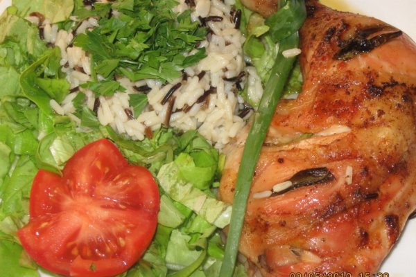 Pulpe de pui la cuptor in sos de usturoi si lamaie