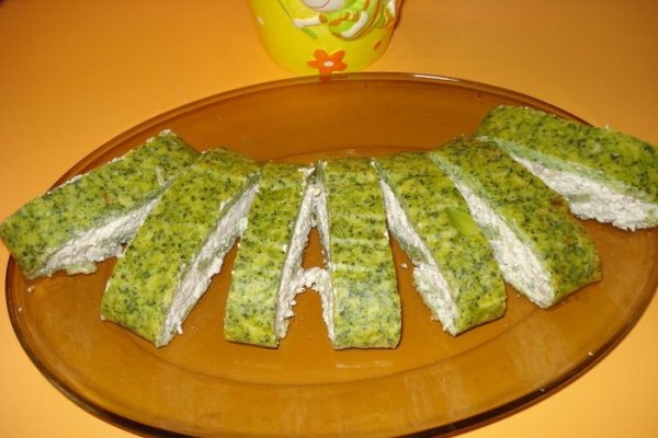 Rulada cu broccoli si piept de pui