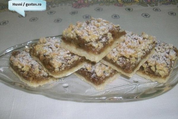 Prajitura cu mere(un fel de apple pie,arab)