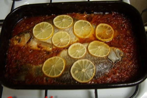 Platica si caras cu sos la tava