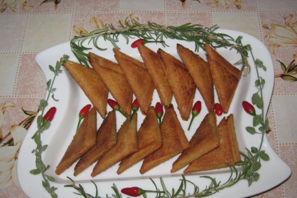 Sambusek cu telemea de oaie si za'atar- specific tarilor arabe