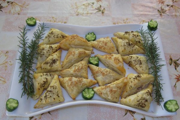 Pateuri cu telemea de oaie  si za’atar-Pateuri cu carne-specific tarilor arabe