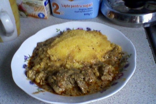 Ficatei in sos picant de rosii