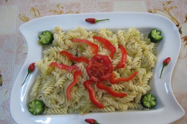 Macaroane spirale cu varza