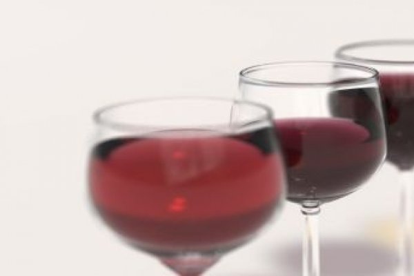 Pericolele din vinul roşu, mai mari decat beneficiile