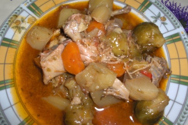 Pui cu Varzã de Bruxelle (Jardineira com Couves-de-Bruxellas)