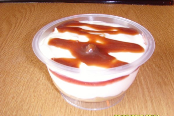 Cheesecake cu gem de capsuni