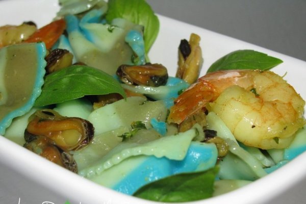 Farfalle cu creveti si midii