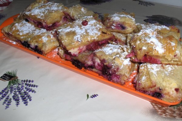 Foietaj cu fructe de pãdure