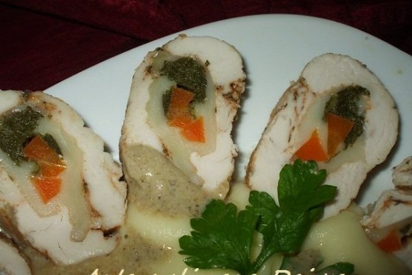 Friptura din piept de pui umplut la cuptorul cu halogen