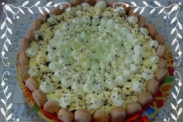 Tort tiramisu cu crema de vanilie