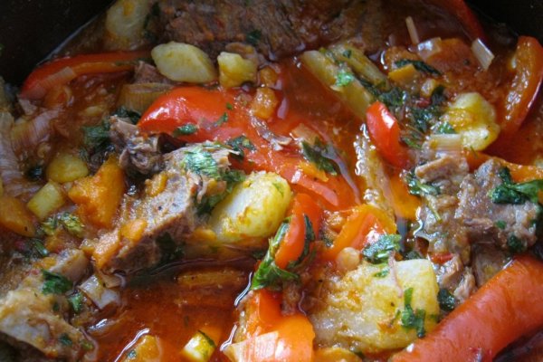 Tocăniţă de viţel cu legume