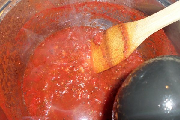 Sos de rosii pentru spaghetti sau pizza