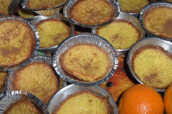 Mini tarte moi din portocalã ( Queijadas de Laranja)