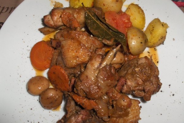Pui de tarã portughez ( Frango à Camponesa)