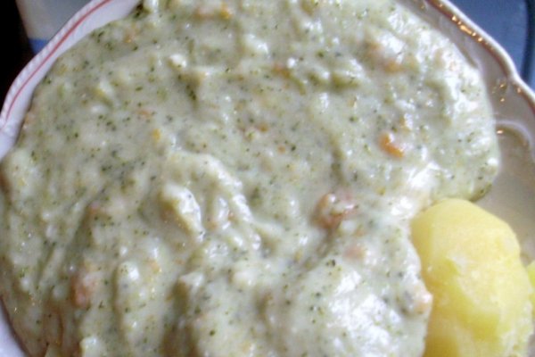 Sos de brocoli cu brânză