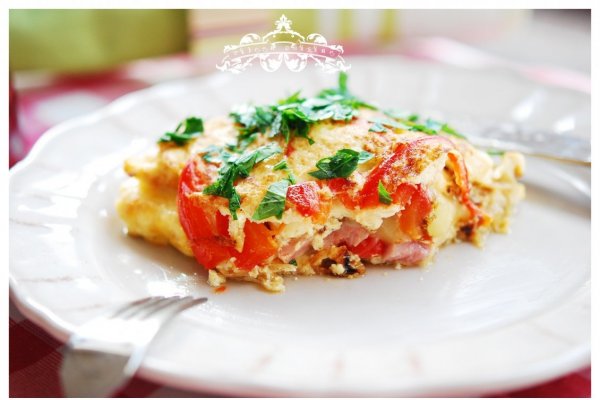 Tortilla cu ou, sunca si cheddar