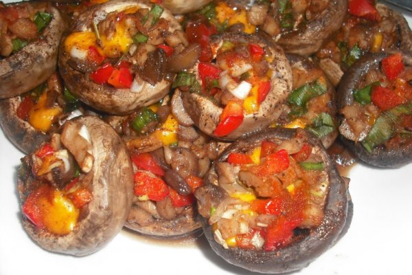 Ciuperci umplute cu legume