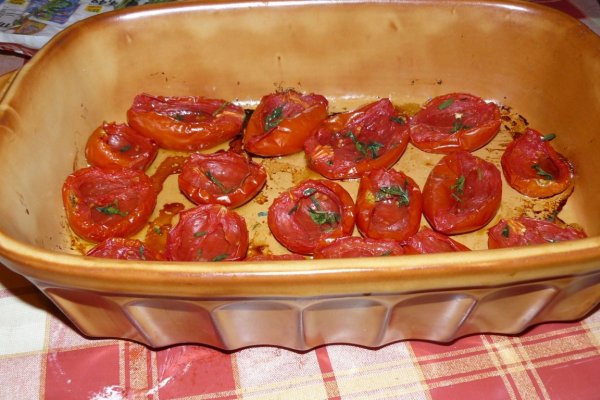 Roșii uscate la cuptor