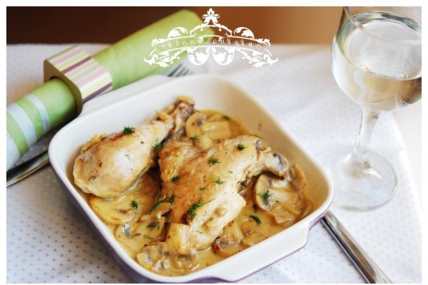 Pui in sos de ciuperci