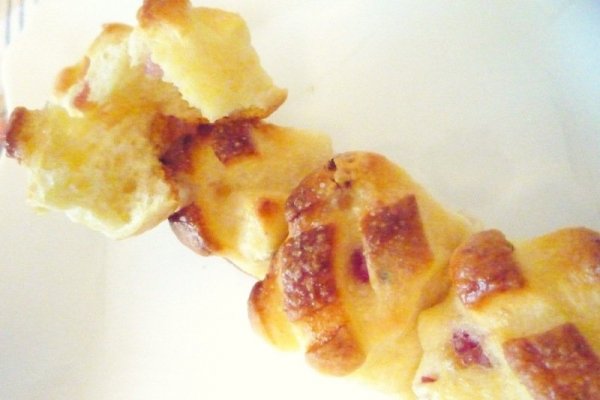 Pogacele cu bacon si hrean