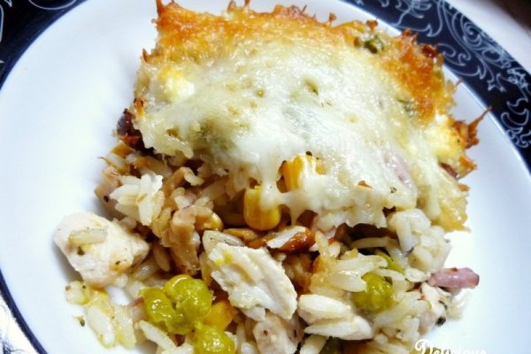 Orez cu legume si pui la cuptor