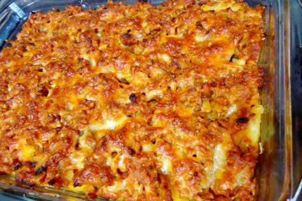 Cartofi cu carne tocata la cuptor