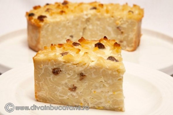 Budinca dulce de paste