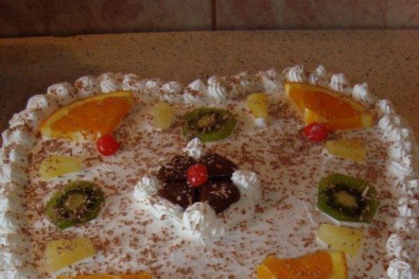 Tort cu fructe de Valentine's Day
