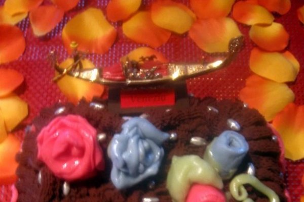 Tort  « Valentine’s Day » cu crema trufe de ciocolata