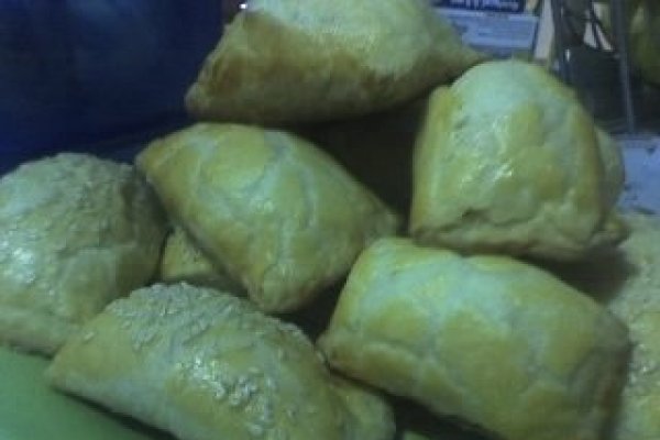 Pateuri cu branza sarata