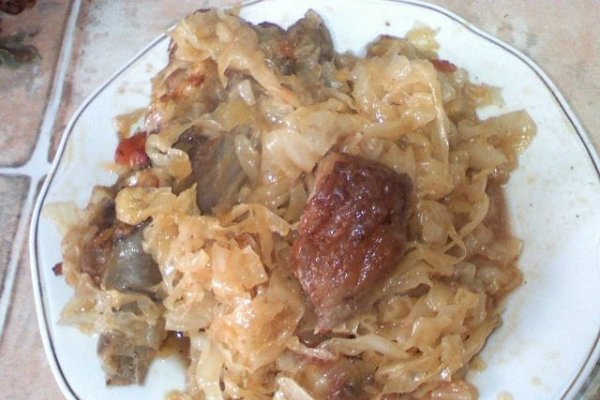 Varza (acra) calita cu carne de porc