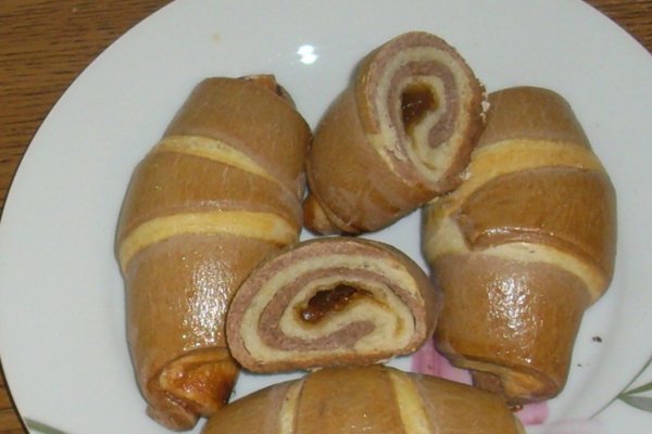 Cornulete in doua straturi