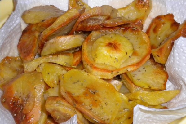 Cartofi prajiti la cuptor cu  rozmarin