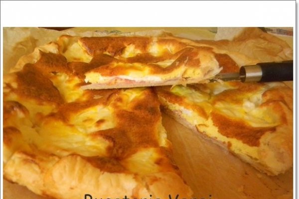 Tarta sarata cu branza si prosciutto