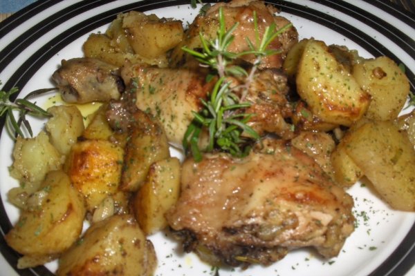 Pulpe cu usturoi si ierburi aromatice la cuptor