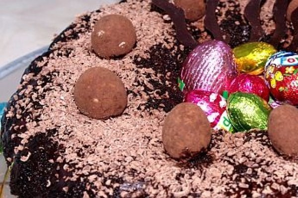 Cristina Tamaian ne ofera: Tort cuib cu oua de ciocolata