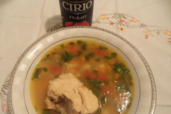 Ciorba de pui cu rosii de la Cirio