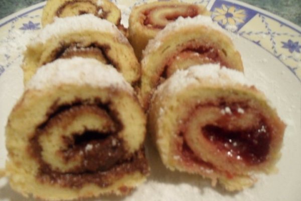 Rulada cu ciocolata sau dulceata