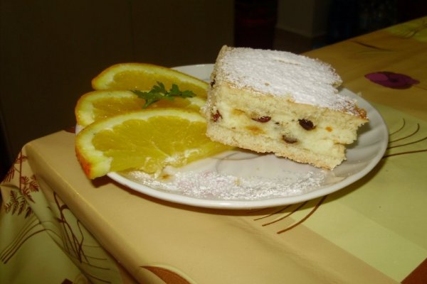 Placinta cu branza si stafide