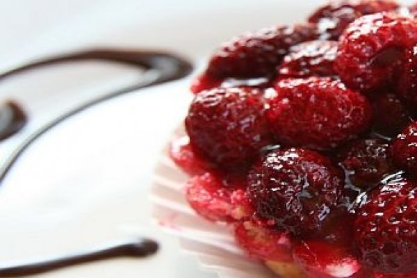 Tarta cu capsuni - deliciu pentru inceput de vara