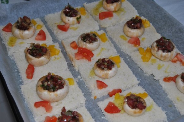 Ciuperci Paris umplute